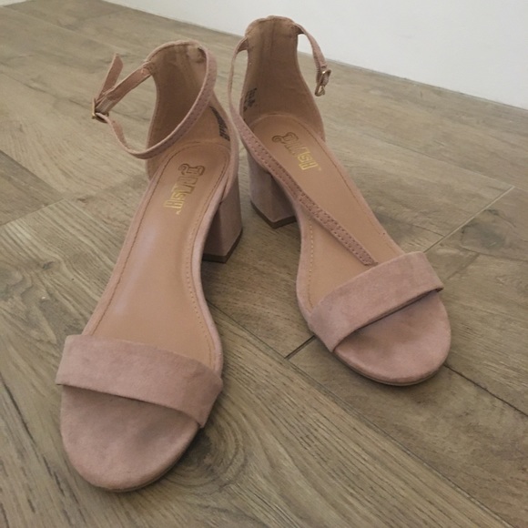 Brash blush pink heels - Picture 5 of 5